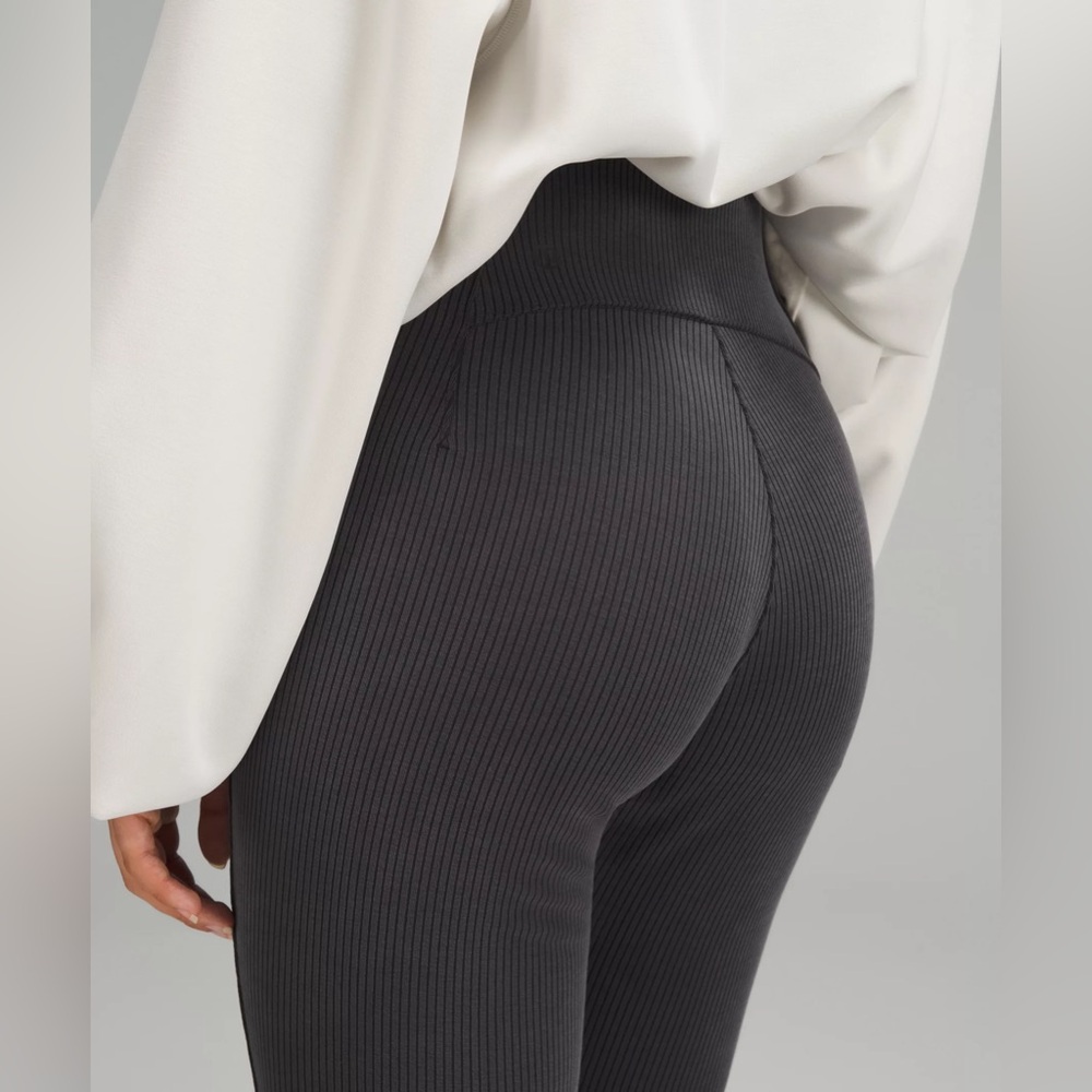 Lululemon Ribbed Softstreme Zip-Leg High Rise Cropped Pant 25”